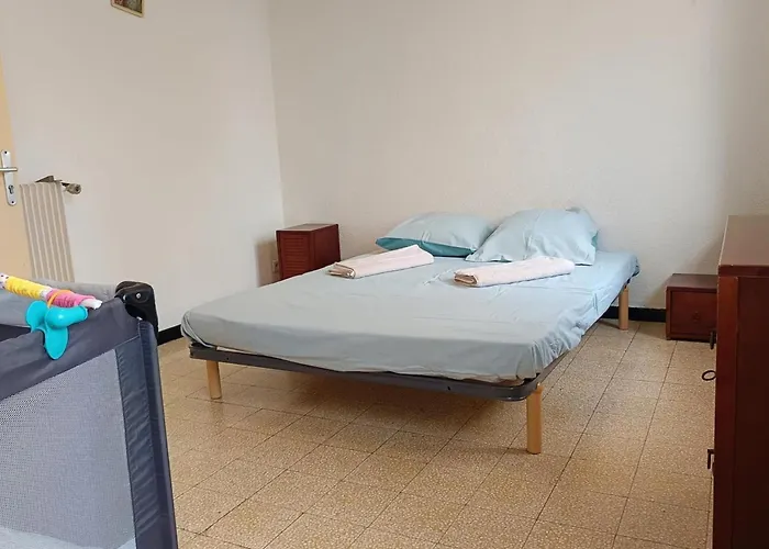 Holiday home Spacious House In Quiet And Friendly